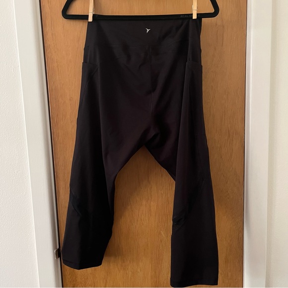 Old Navy elevate go dry capri legging - Picture 4 of 5